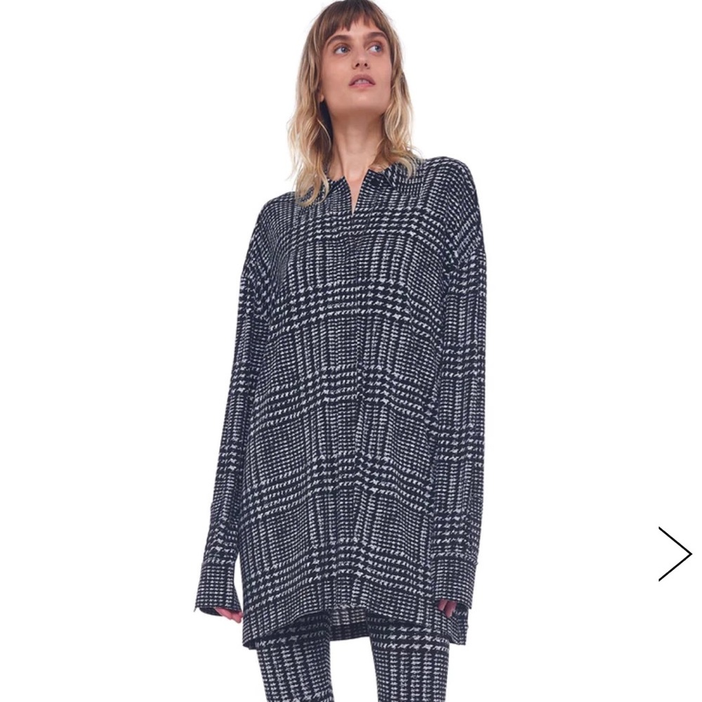 Norma Kamali Black & White Patterned Tunic Top